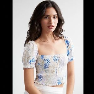 *NWT* Aritzia Wilfred Smocked cropped blouse, size small